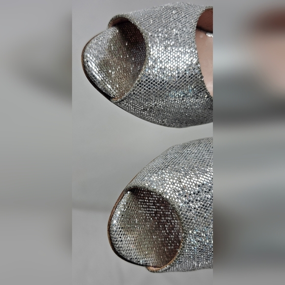 Kate Spade New York Silver Glitter Sage D'Orsay Peep Toe Heel Pumps Size 8B - Picture 3 of 14